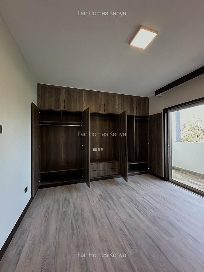 2 Bed Apartment with En Suite at Riverside Drive - 9