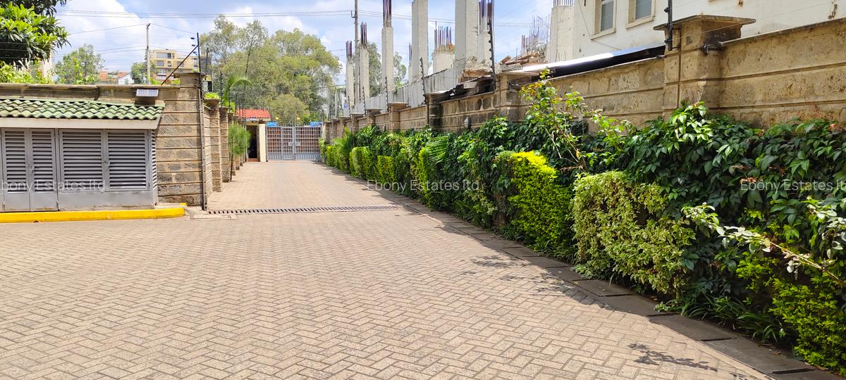 2 Bed Apartment with Swimming Pool at Cotton Avenue - 14