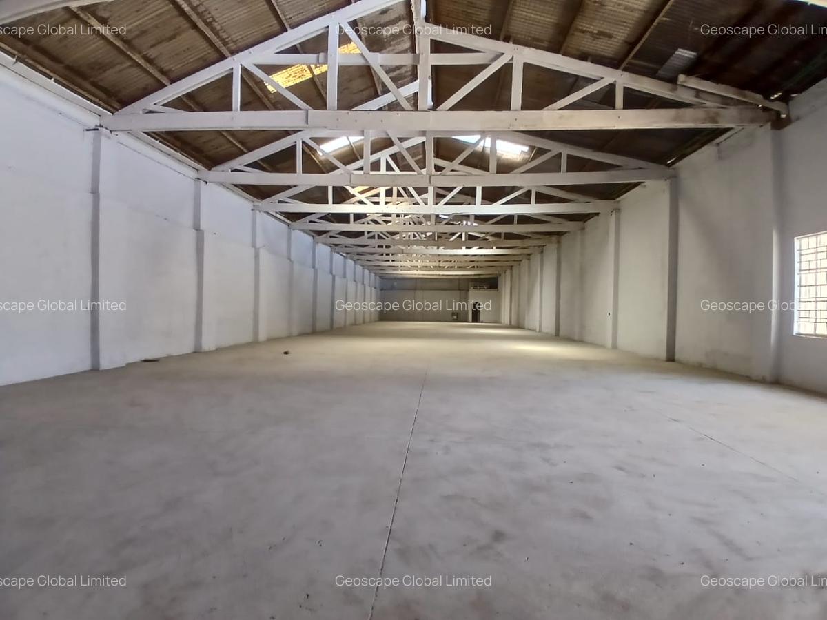 5,000 ft² Warehouse with Backup Generator in Industrial Area - 4