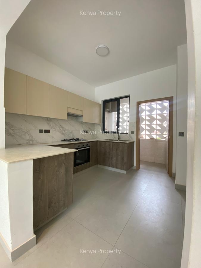 3 Bed Apartment with En Suite at Brookside Garden Road - 9