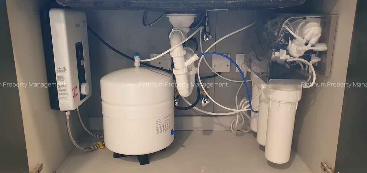 2 Bed Apartment with En Suite in General Mathenge - 15