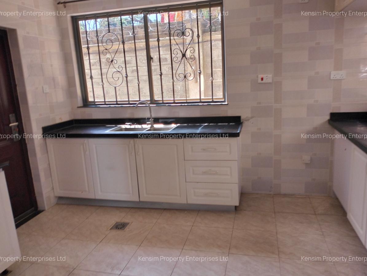 5 Bed Townhouse with En Suite in Lavington - 8