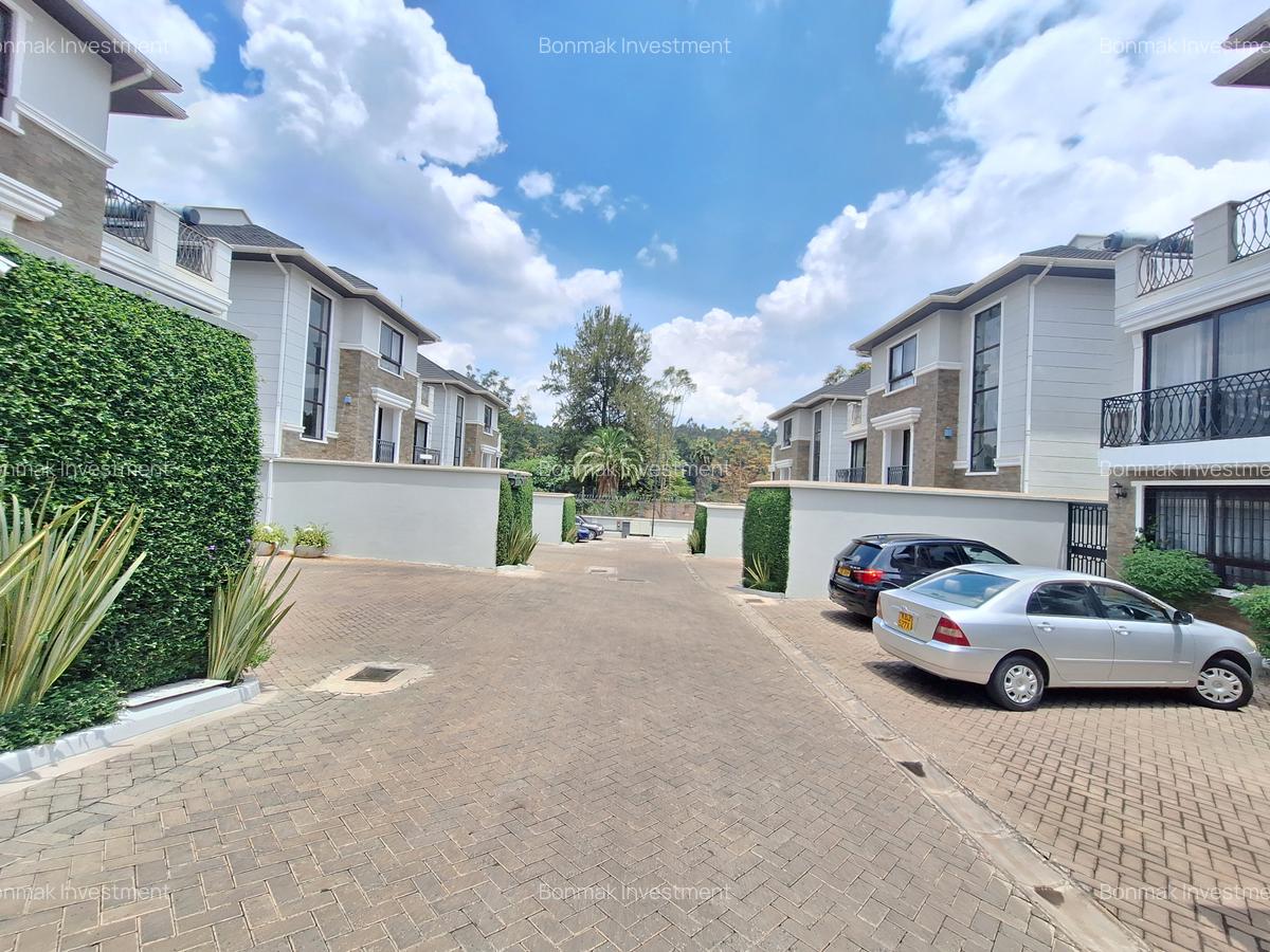 5 Bed Townhouse with En Suite at Peponi Road - 1