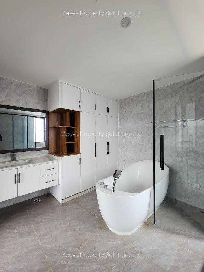 4 Bed Apartment with En Suite in Kilimani - 15