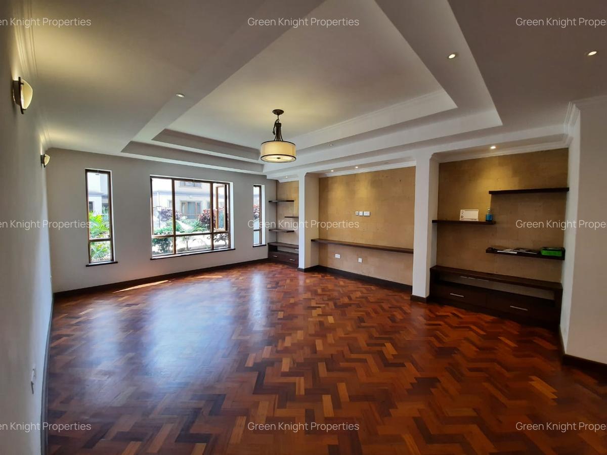 4 Bed Townhouse with En Suite in Lavington - 1