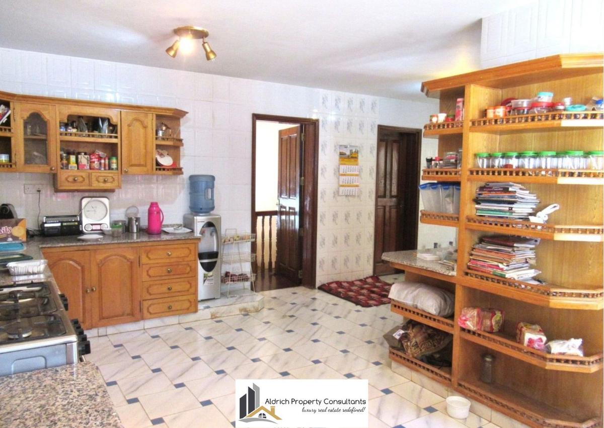 5 Bed Townhouse with En Suite in Nyari - 8