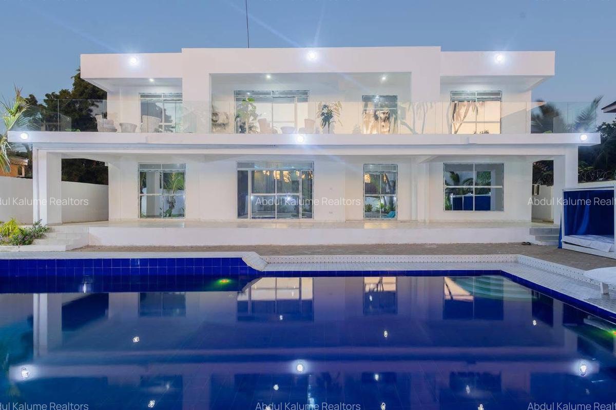 4 Bed House with En Suite at Diani - 1