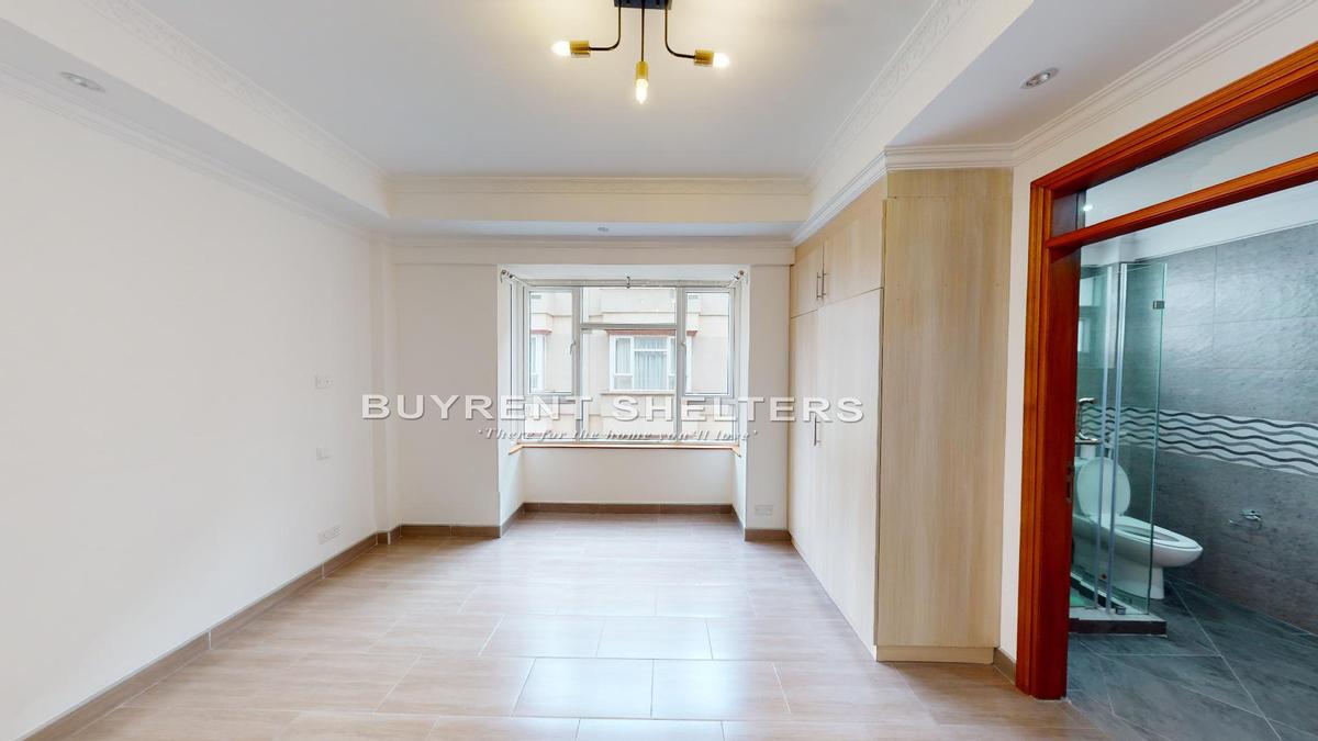 3 Bed Apartment with En Suite at Parklands - 9