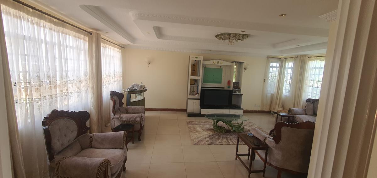 5 Bed Townhouse with En Suite at Westlands - 3