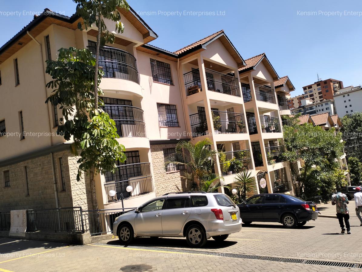 3 Bed Apartment with En Suite in Lavington - 1