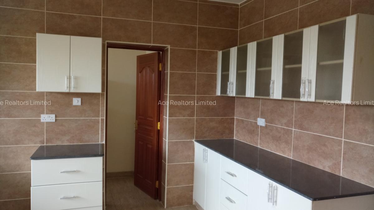 3 Bed Apartment with En Suite at City Park - 5
