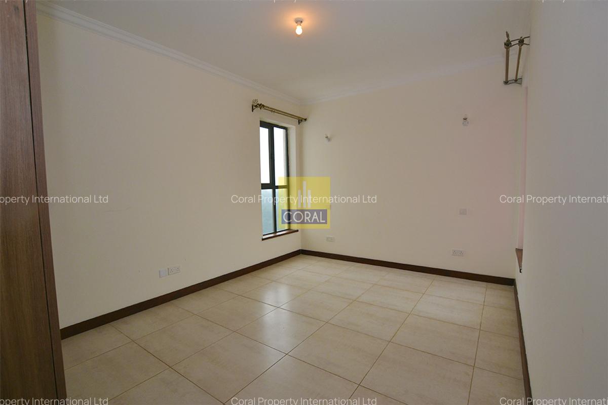 3 Bed Apartment in Parklands - 12