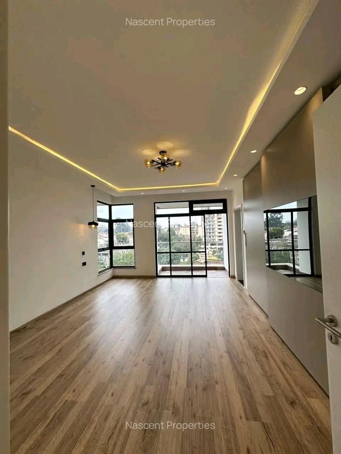 4 Bed Apartment with En Suite in Riverside - 5