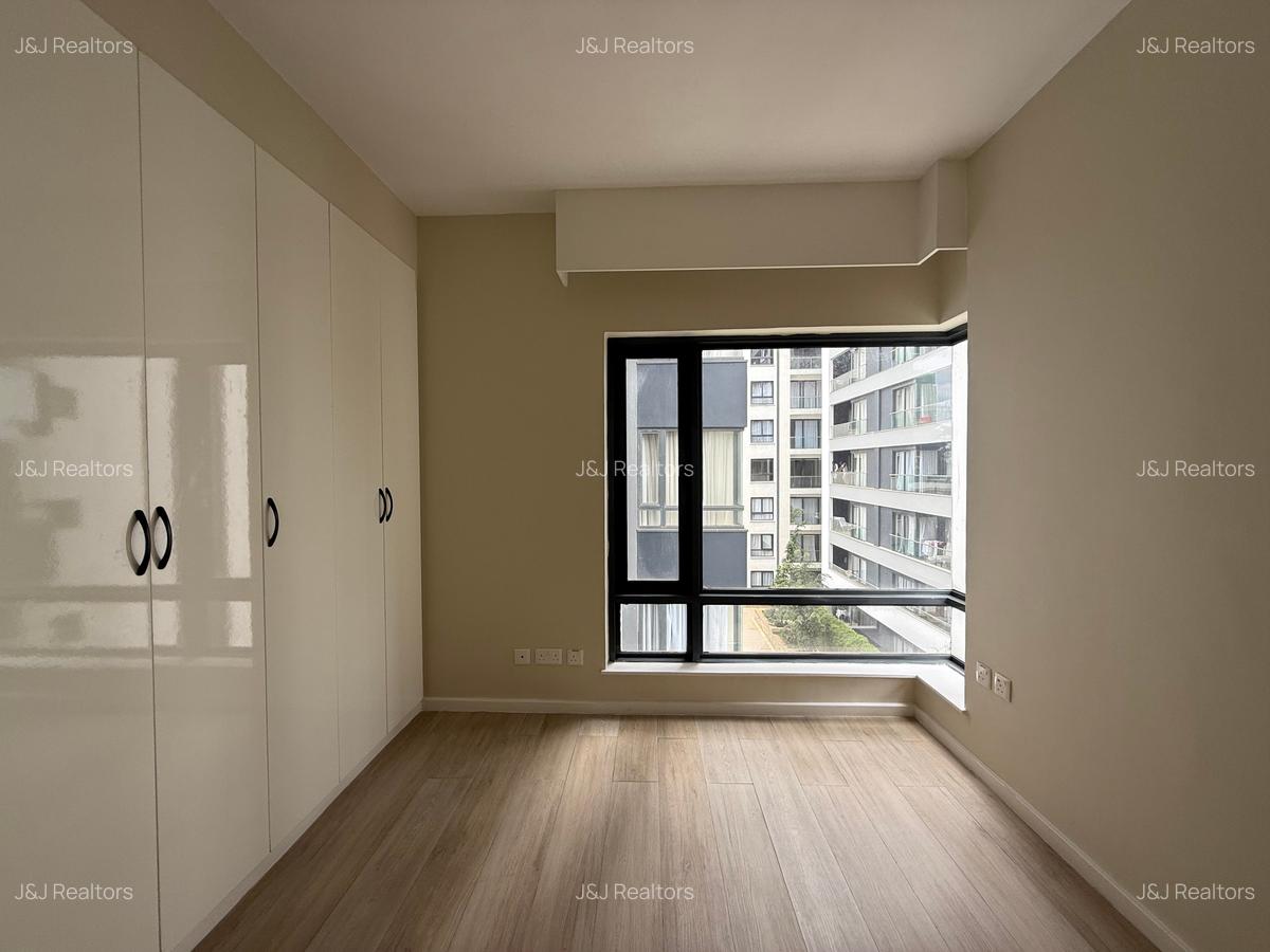 2 Bed Apartment with En Suite in Riverside - 9