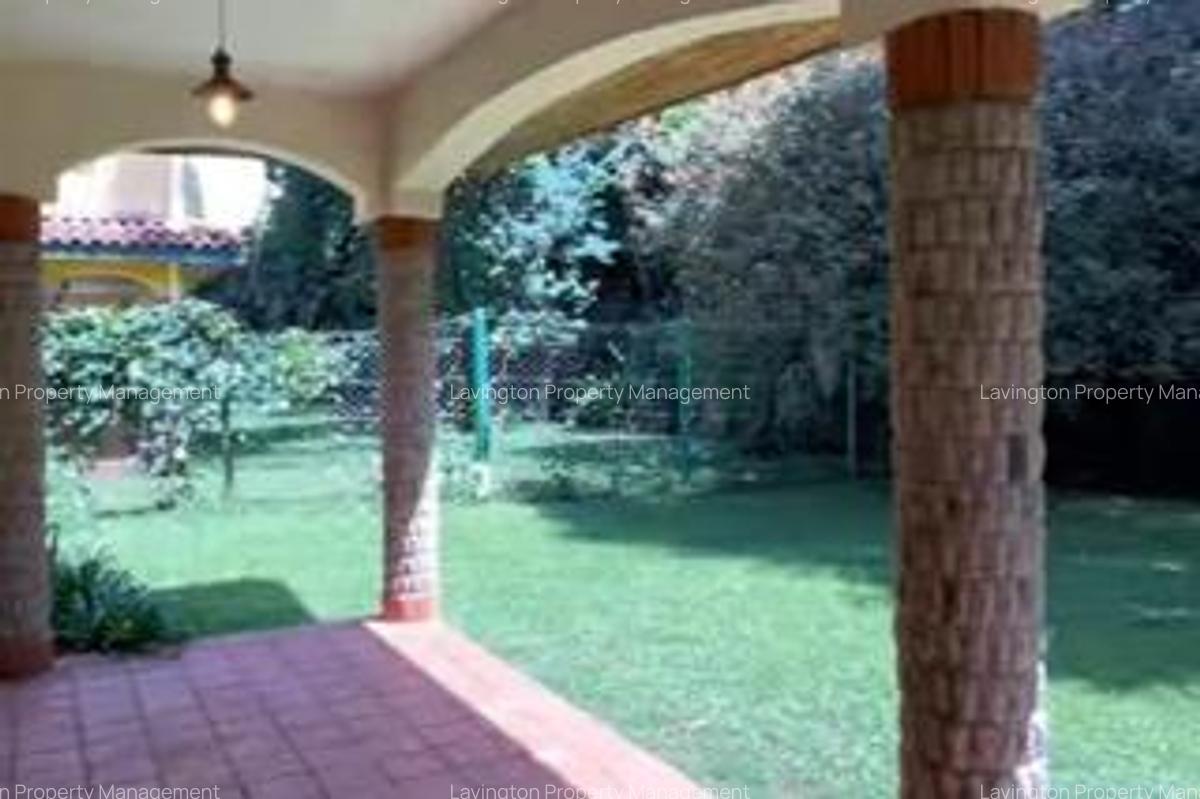 4 Bed Townhouse with En Suite at Lavington Green - 4