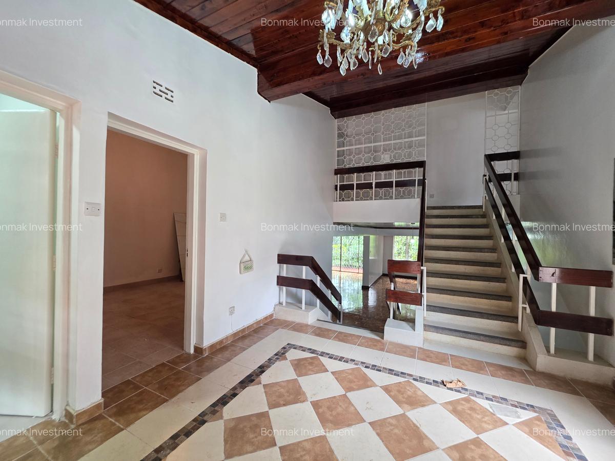 4 Bed House with En Suite at Lavington Green. - 9