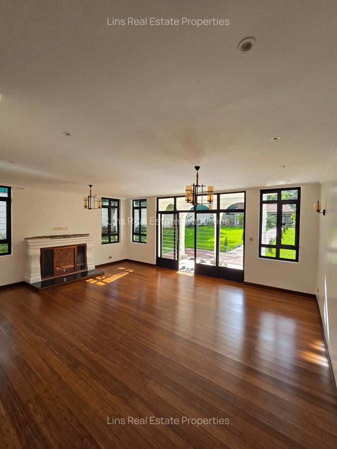 7 Bed House with En Suite in Runda - 10