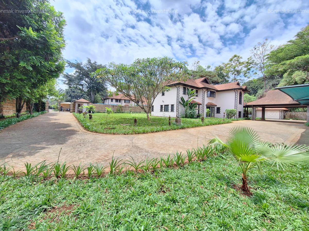 5 Bed Villa with En Suite at Un Avenue - 2