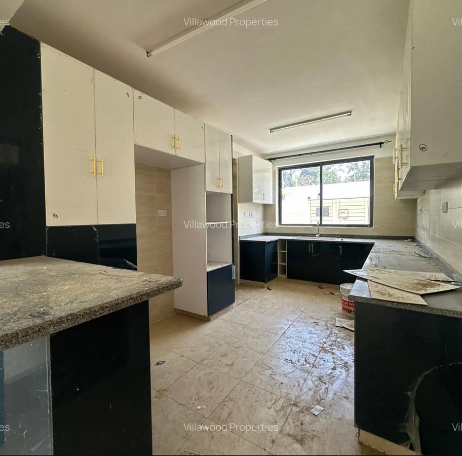 5 Bed Townhouse with En Suite in Lavington - 5