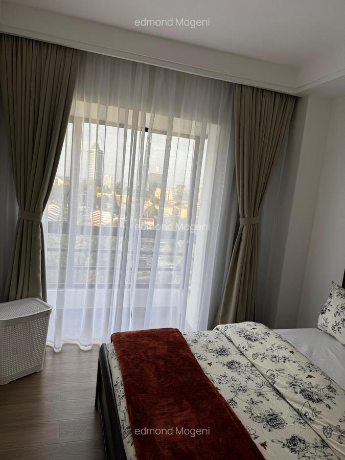 Serviced 3 Bed Apartment with En Suite at Riverside Drive - 10