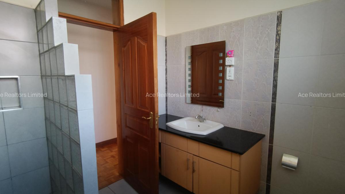 5 Bed Apartment with En Suite at Rhapta Road Westlands Nairobi - 10