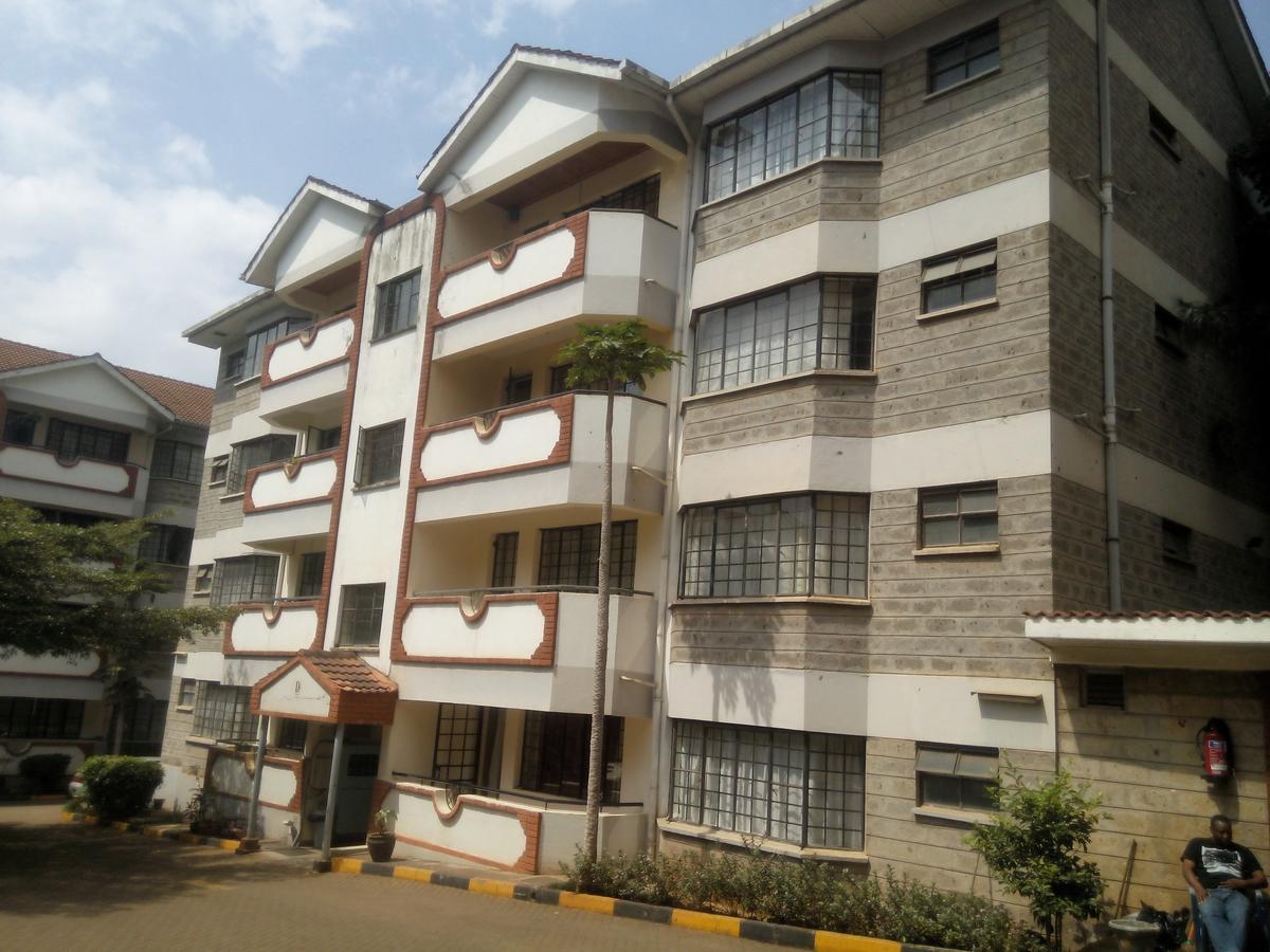 2 Bed Apartment with En Suite at Near Sarit Centre - 2