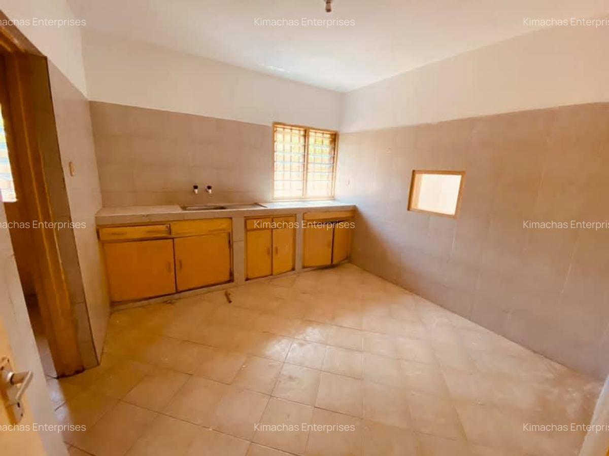 2 Bed Apartment with En Suite at 1St Avenue Nyali - 10