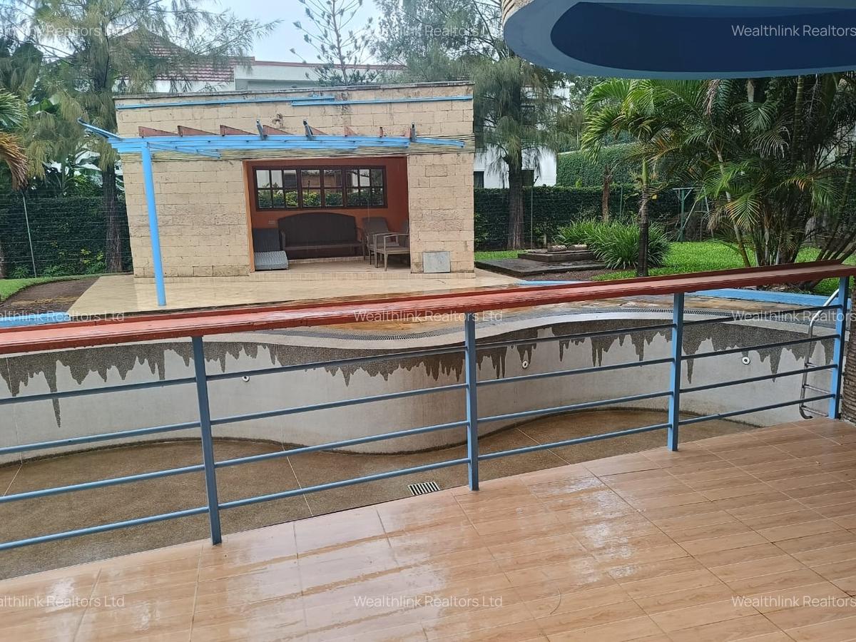 4 Bed House with En Suite at Runda - 17