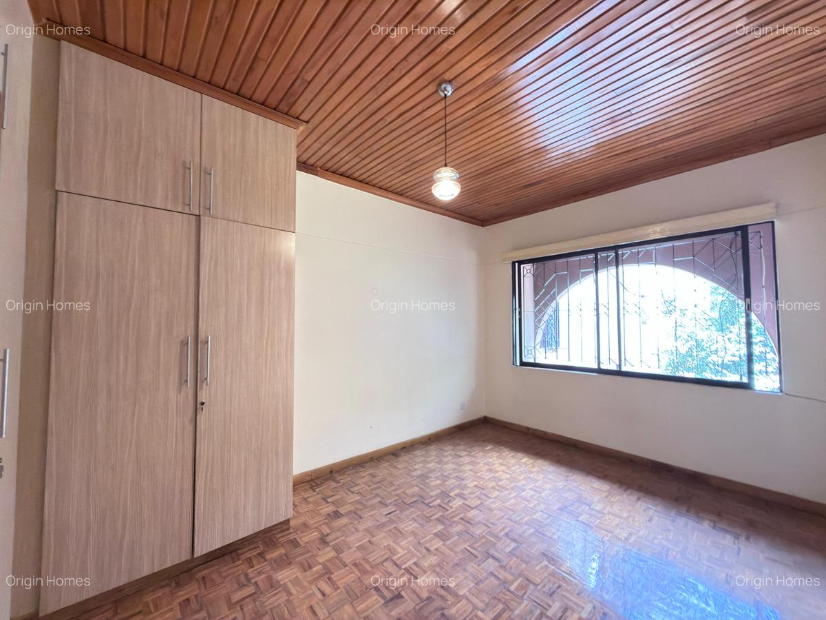 4 Bed Apartment with En Suite at Rhapta Road - 5