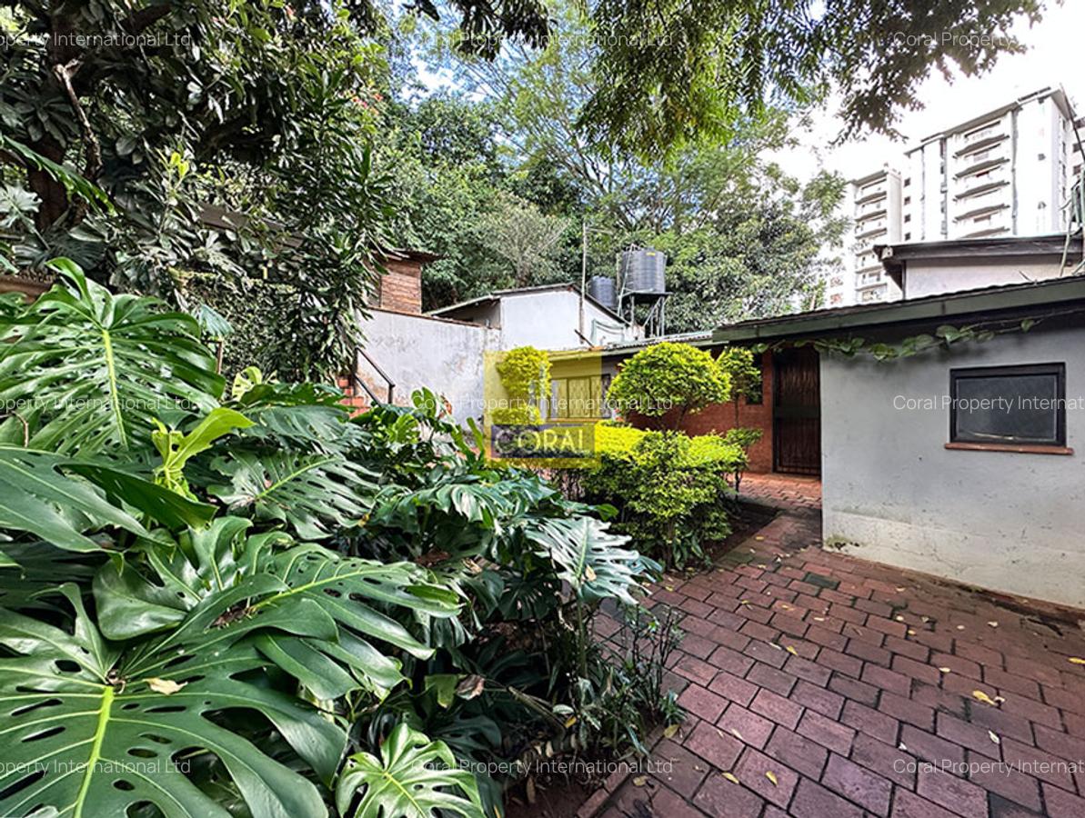 Land in Rhapta Road - 2