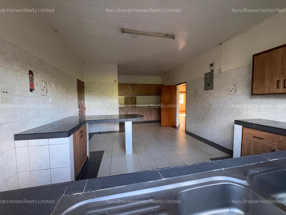 3 Bed House with En Suite in Runda - 11