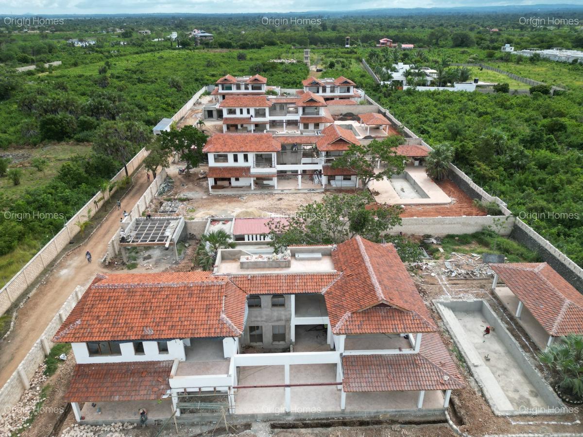 3 Bed Townhouse with En Suite at Diani - 5