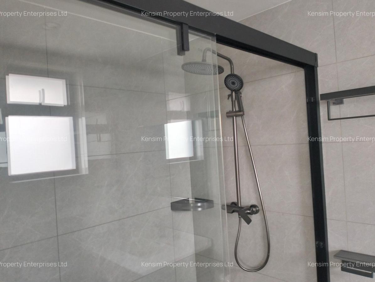 3 Bed Apartment with En Suite in Riverside - 8