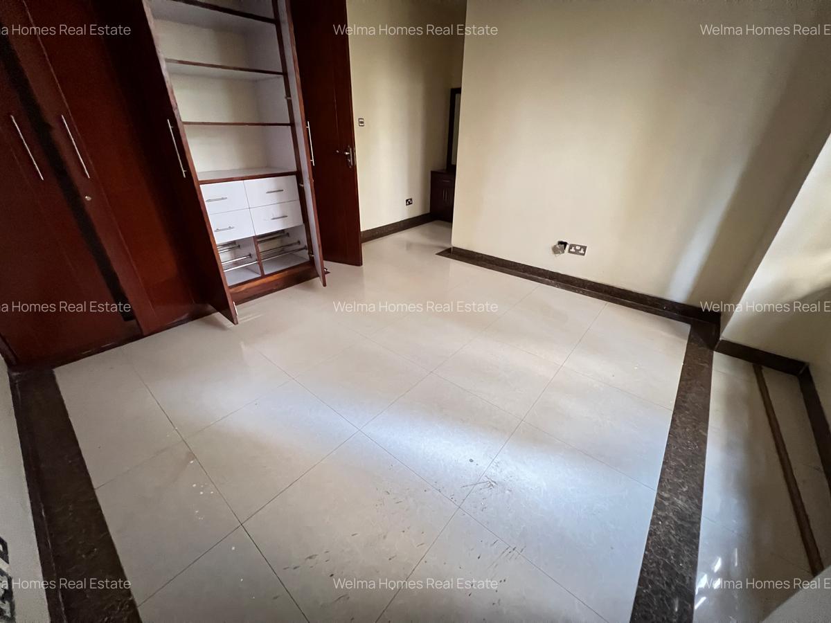 4 Bed Apartment with En Suite in Lavington - 17