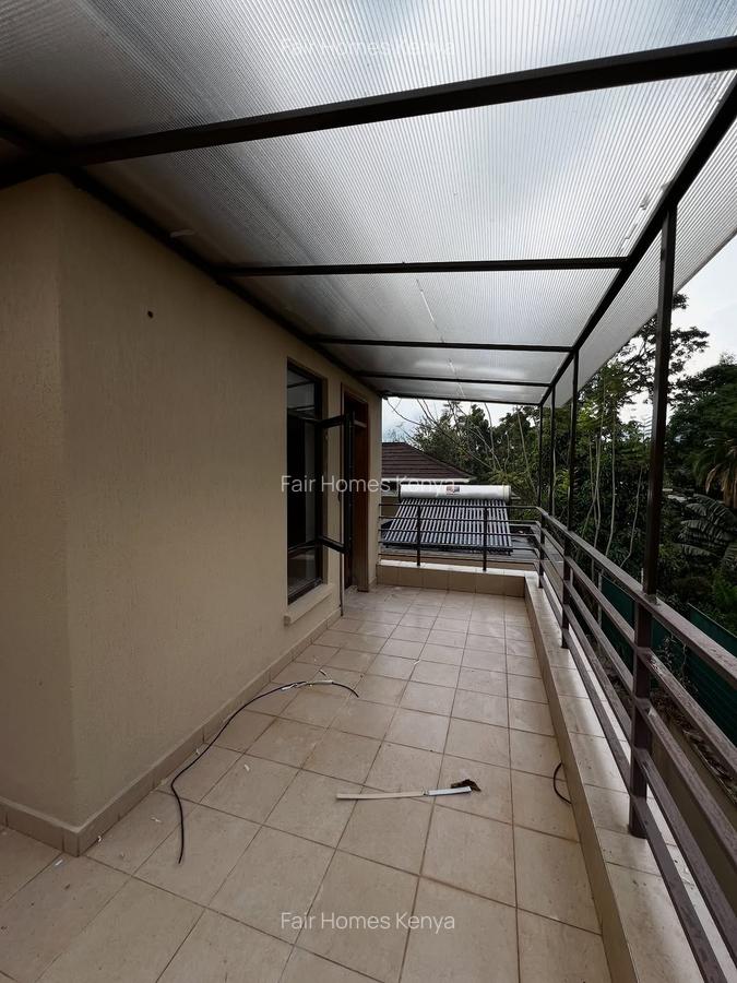 5 Bed Townhouse with En Suite at Lavington Green - 19