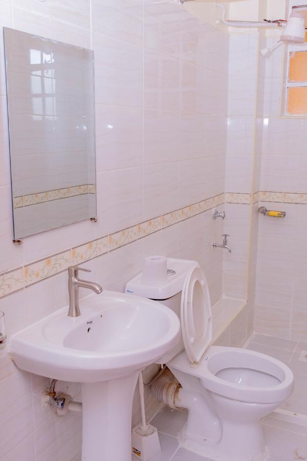 Serviced 1 Bed Apartment with En Suite at Kilimani - 10