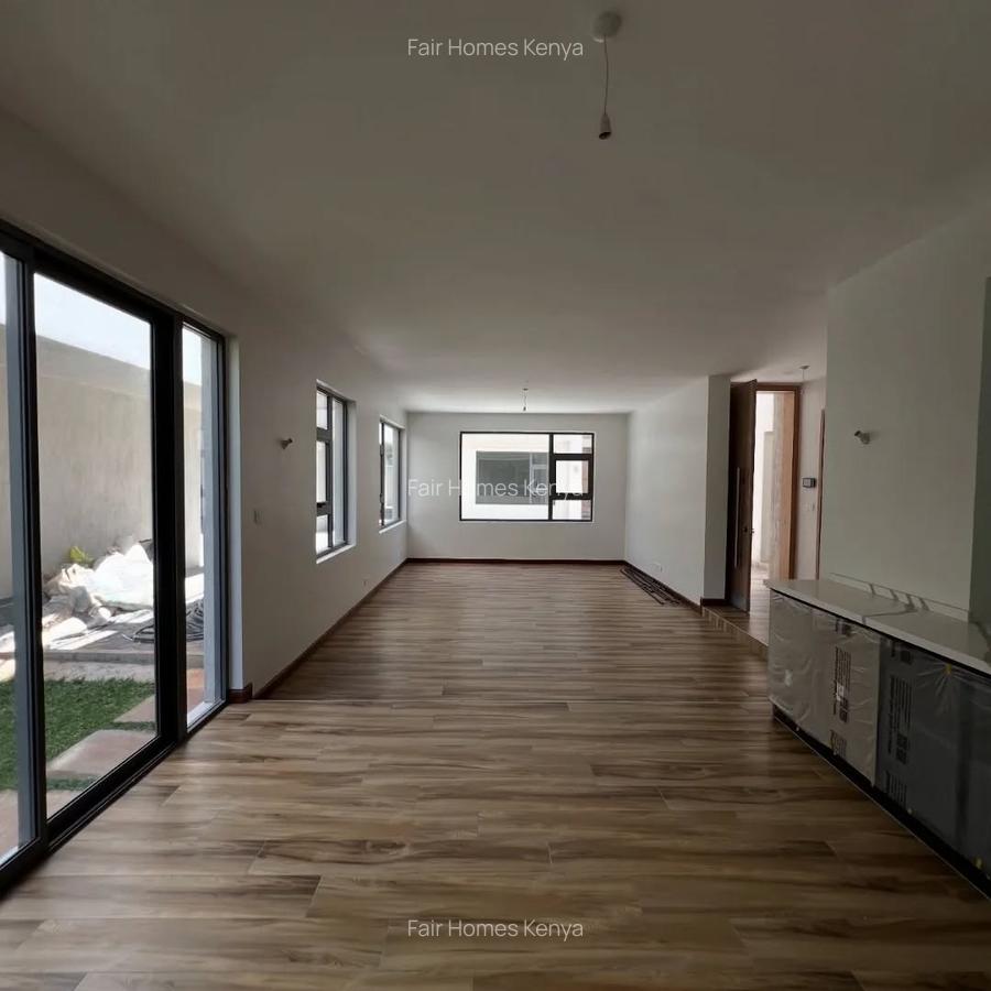 6 Bed Townhouse with En Suite at Lavington Green - 5