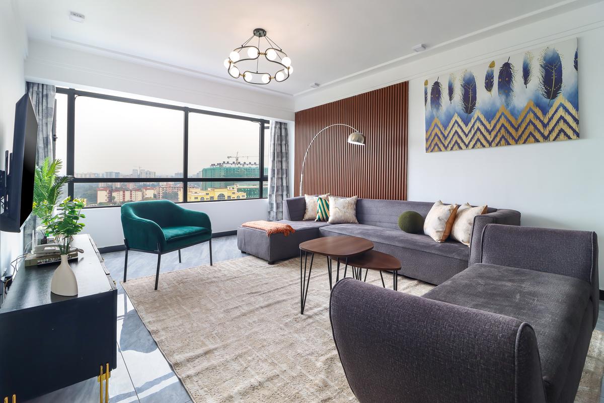 serviced 3 bed apartment with en suite at wood avenue
