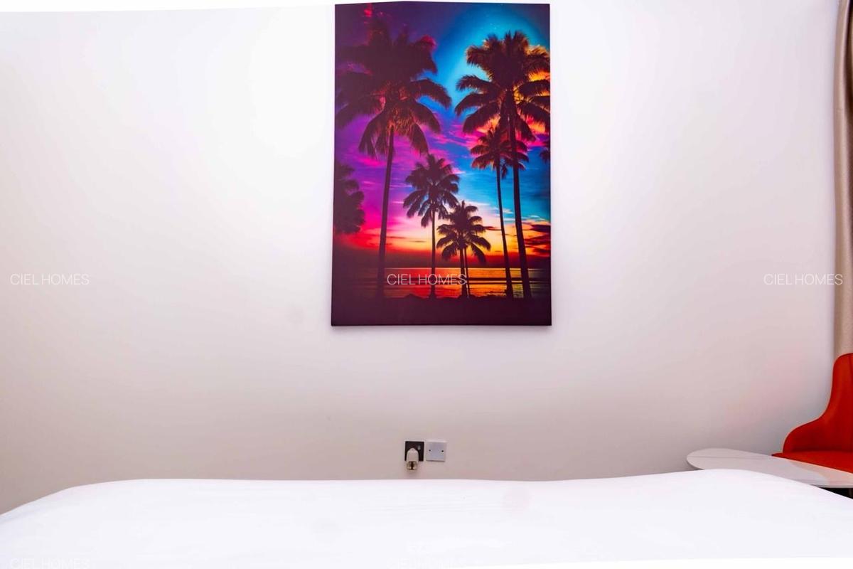 Serviced 1 Bed Apartment with En Suite in Lavington - 11