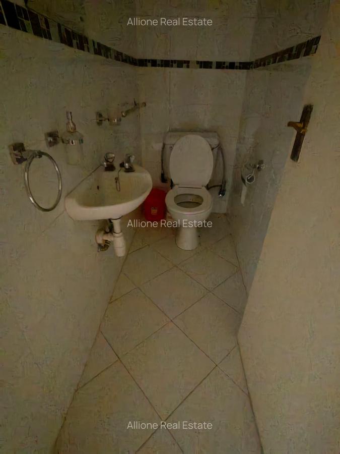 Furnished 2 Bed Apartment with Parking in Karen Hardy - 12