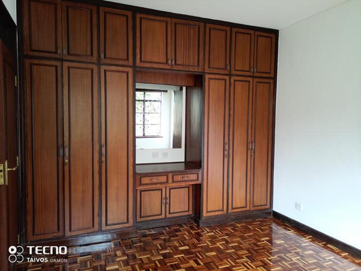 4 Bed Townhouse with En Suite in Westlands Area - 2