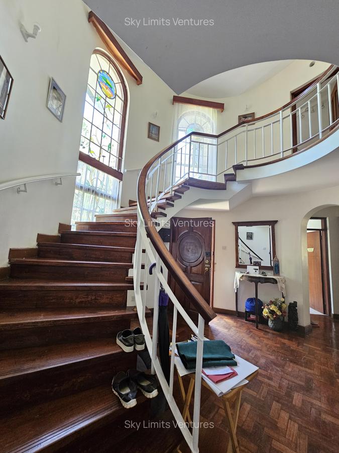 4 Bed Townhouse with En Suite at Lavington - 13