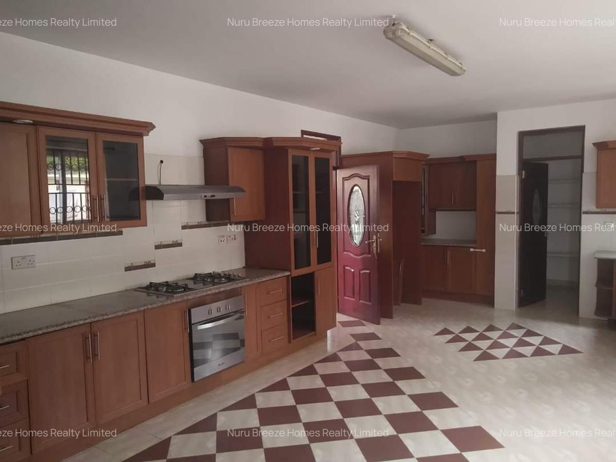 4 Bed House with En Suite in Thigiri - 15