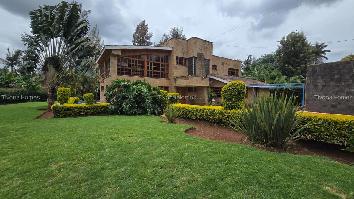 4 Bed House with En Suite in Runda - 2