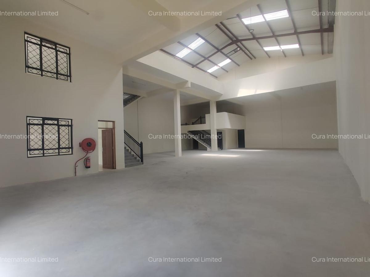 11,696 ft² Warehouse with Backup Generator in Ruaraka - 8