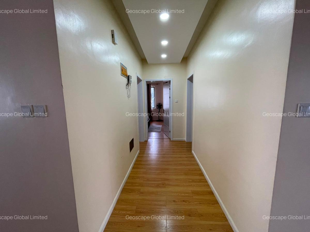 3 Bed Apartment with En Suite in Brookside - 7