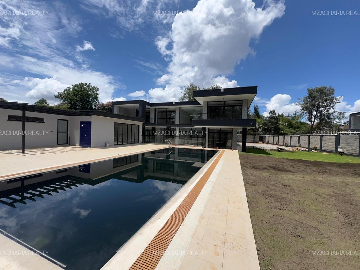 4 Bed Villa with En Suite in Nyari - 1