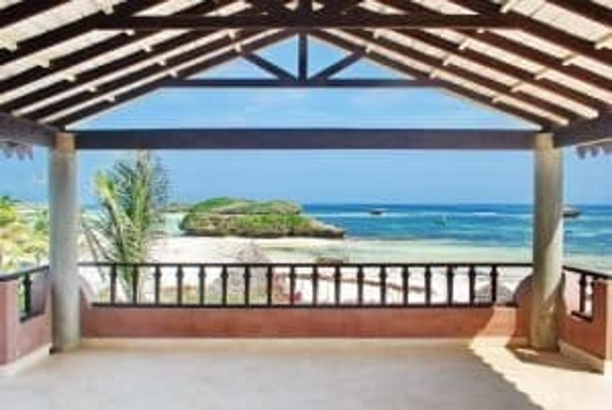 6 Bed Villa with En Suite in Watamu - 12