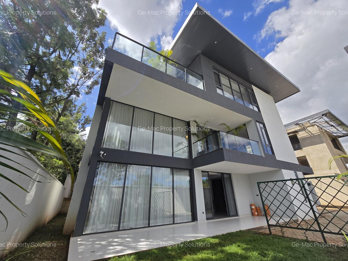 5 Bed Villa with En Suite in Lavington - 3