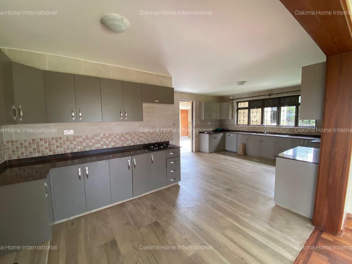 5 Bed Townhouse with En Suite in Runda - 5